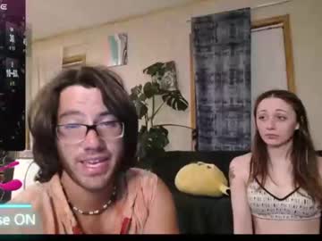 couple Lovely Sex Cam Girls Love To Fuck with tiaterra