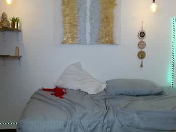 couple Lovely Sex Cam Girls Love To Fuck with zoey_chris_xes