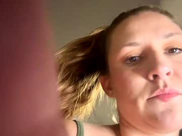 couple Lovely Sex Cam Girls Love To Fuck with theonlypeachxxx