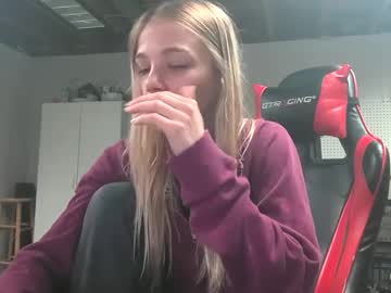 couple Lovely Sex Cam Girls Love To Fuck with chloe_damian