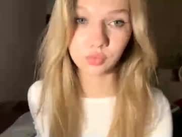 girl Lovely Sex Cam Girls Love To Fuck with sultry_dreamer_4ever