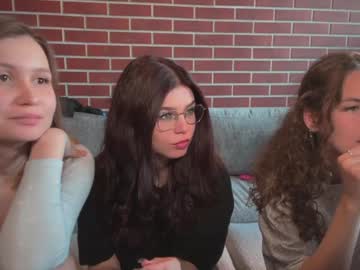 couple Lovely Sex Cam Girls Love To Fuck with lovely__hottie