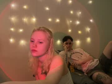 couple Lovely Sex Cam Girls Love To Fuck with mewmewxo