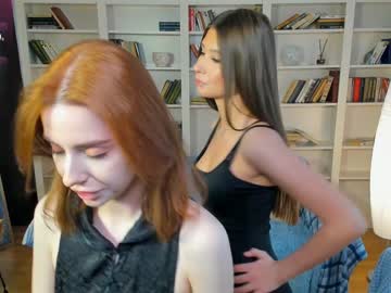 couple Lovely Sex Cam Girls Love To Fuck with kelly_wings
