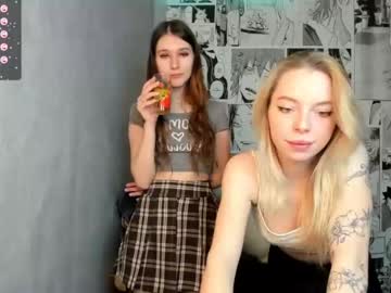 couple Lovely Sex Cam Girls Love To Fuck with martha_bloempje