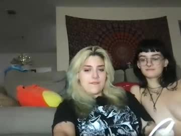 couple Lovely Sex Cam Girls Love To Fuck with snowxbunny1228