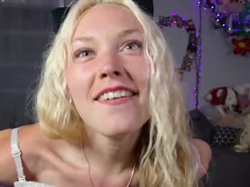 girl Lovely Sex Cam Girls Love To Fuck with lilfknsquirt