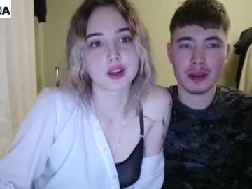 couple Lovely Sex Cam Girls Love To Fuck with bananass_friends