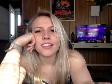 couple Lovely Sex Cam Girls Love To Fuck with povkingx