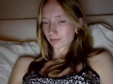 girl Lovely Sex Cam Girls Love To Fuck with littlee_redd